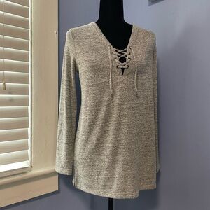 Banana republic size small tie vneck